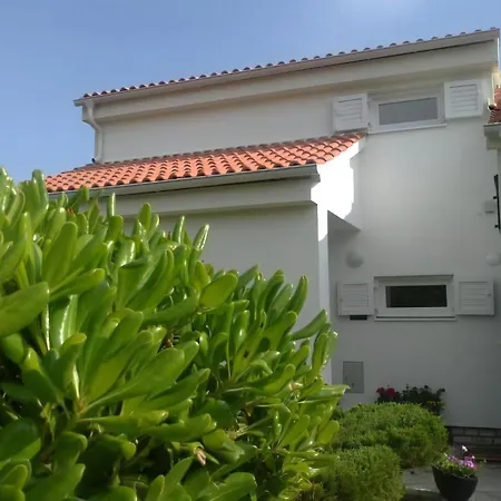 Traumhafte Punta Skala Mit 2 Terrassen