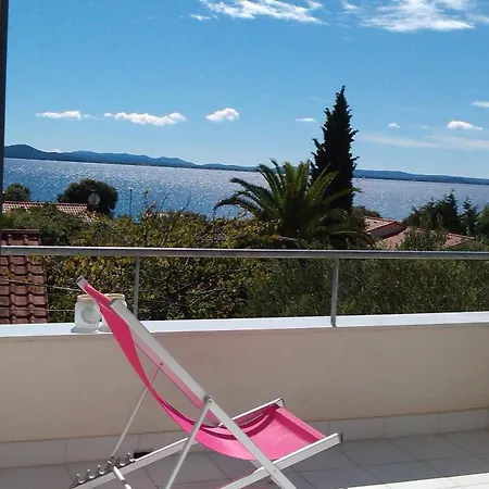 Traumhafte Punta Skala Mit 2 Terrassen Holiday home *